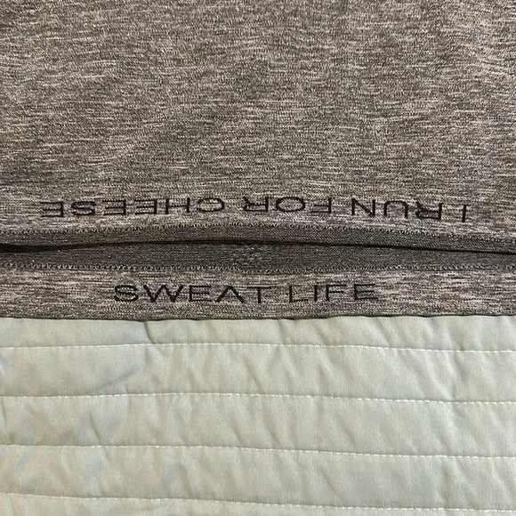 Lululemon Swiftly tech sparkle gray long sleeve crew like new - Picture 4 of 10